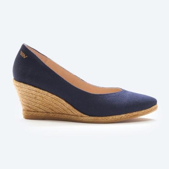 NWOB Viscata Roses Canvas V Cut Espadrille Wedges - Picture 2 of 3